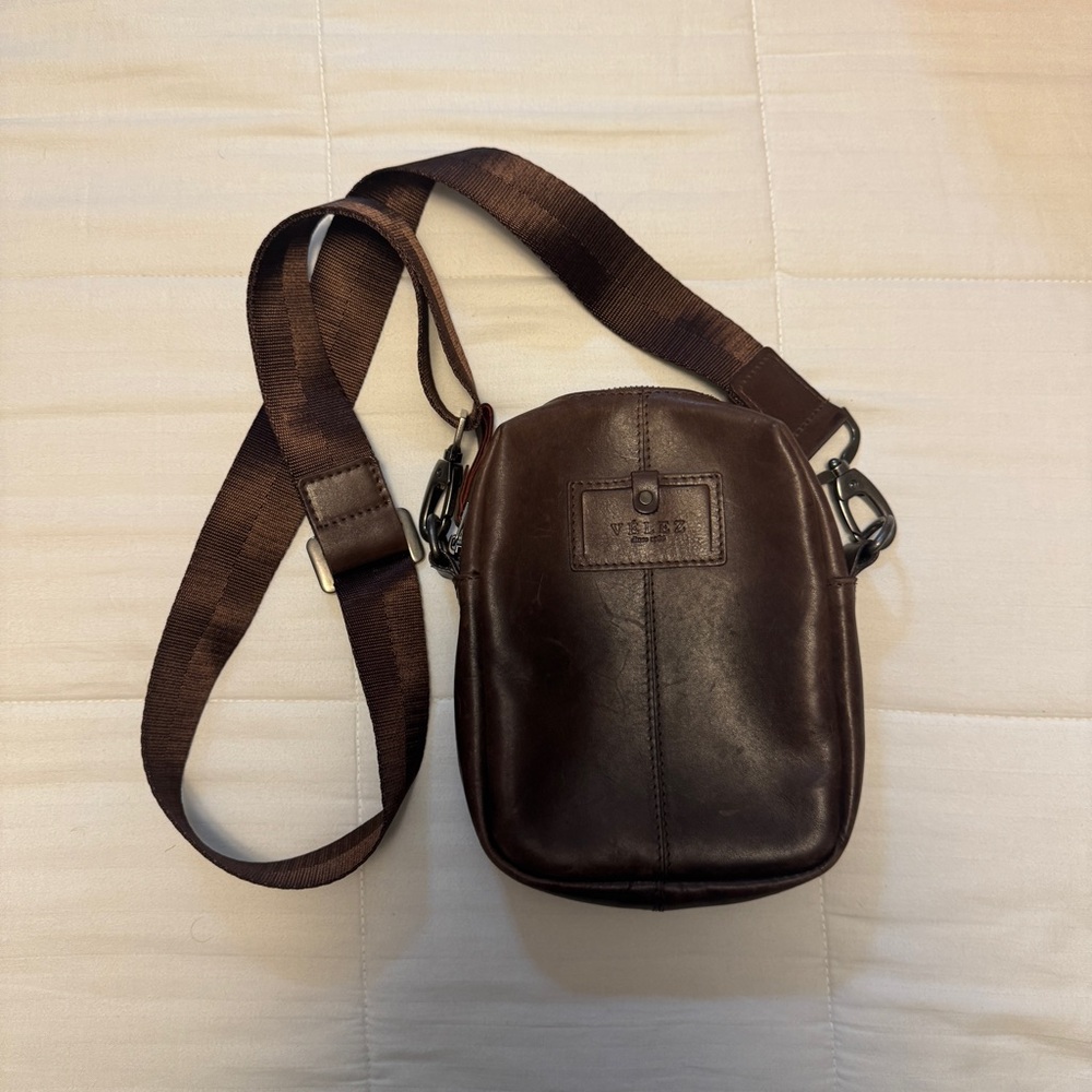 Vélez Made in Colombia Brown Leather Crossbody Bag